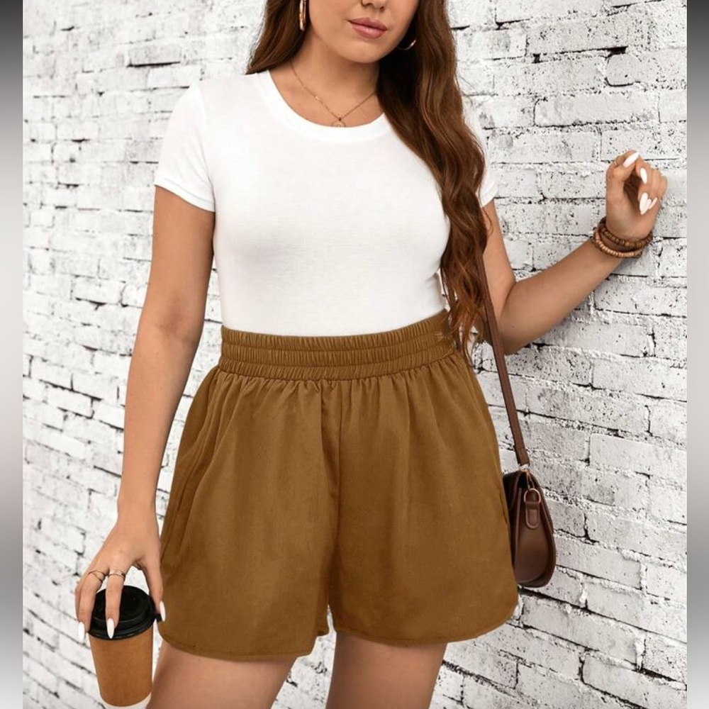 NWOT camel dressy shorts